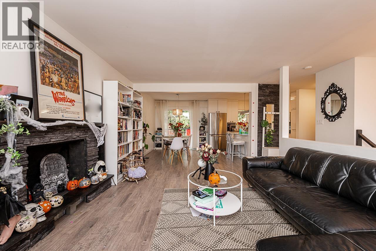 4377 Mountain Highway Property Photo 6