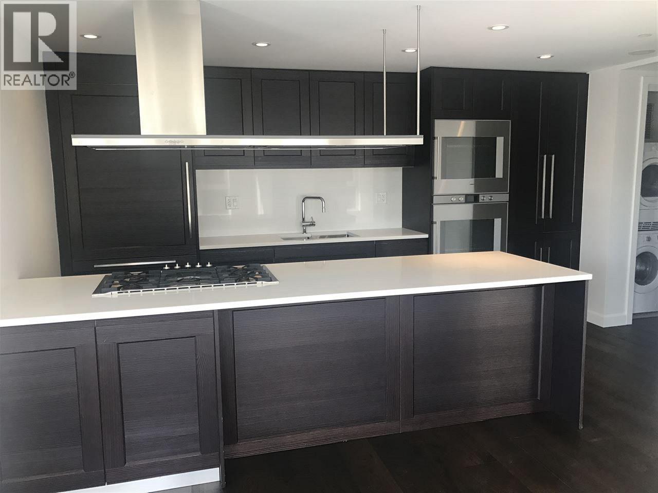 1907 3355 Binning Road Property Photo 3