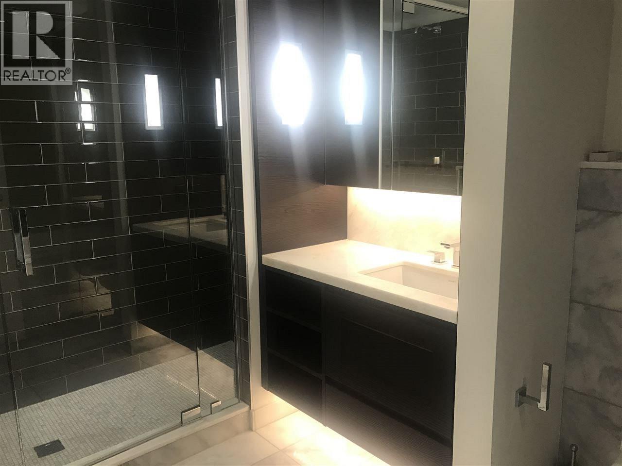 1907 3355 Binning Road Property Photo 12