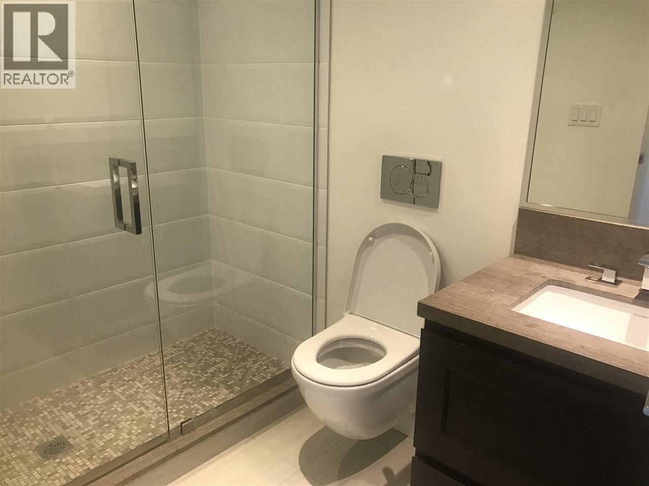 1907 3355 Binning Road Property Photo 16