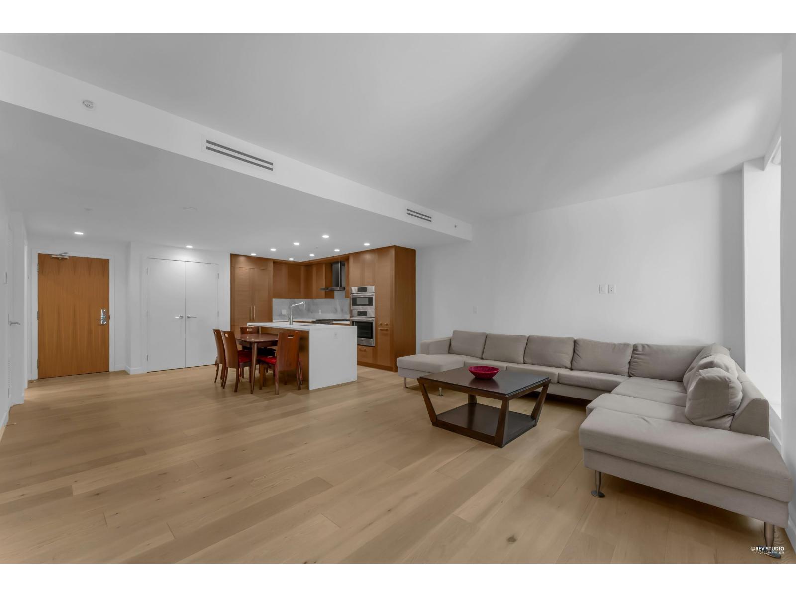 Th8 1439 George Street Property Photo 11