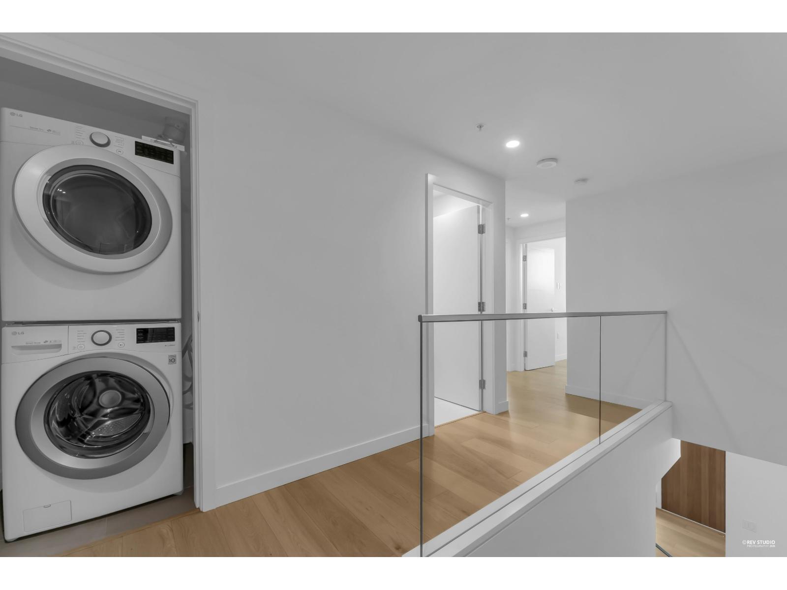 Th8 1439 George Street Property Photo 15