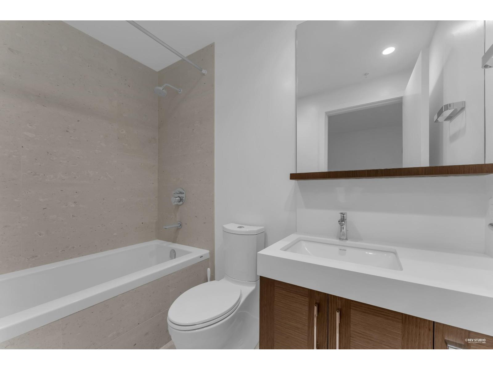 Th8 1439 George Street Property Photo 16