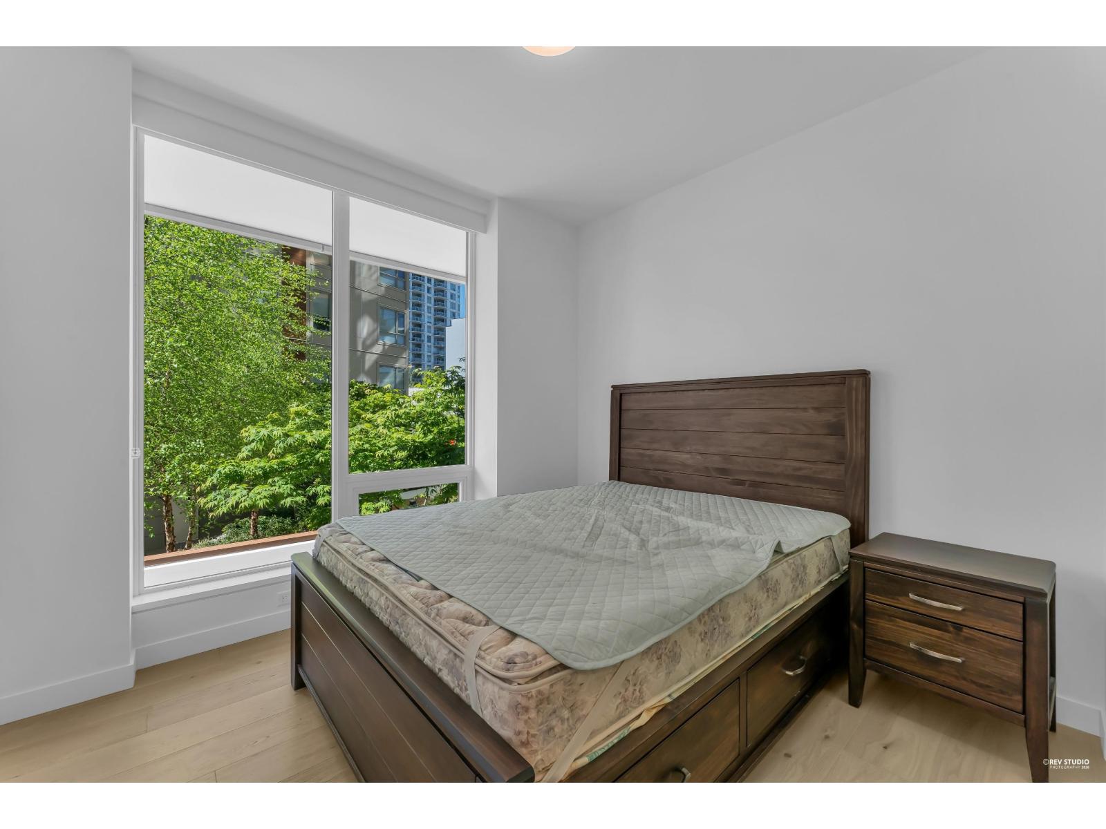 Th8 1439 George Street Property Photo 17