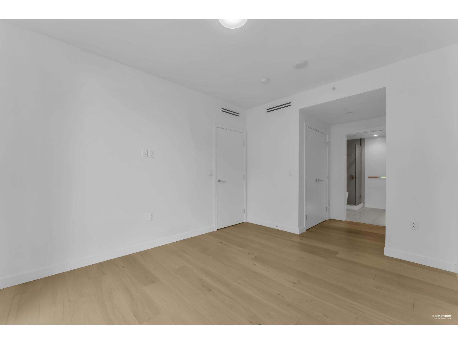 Th8 1439 George Street Property Photo 19