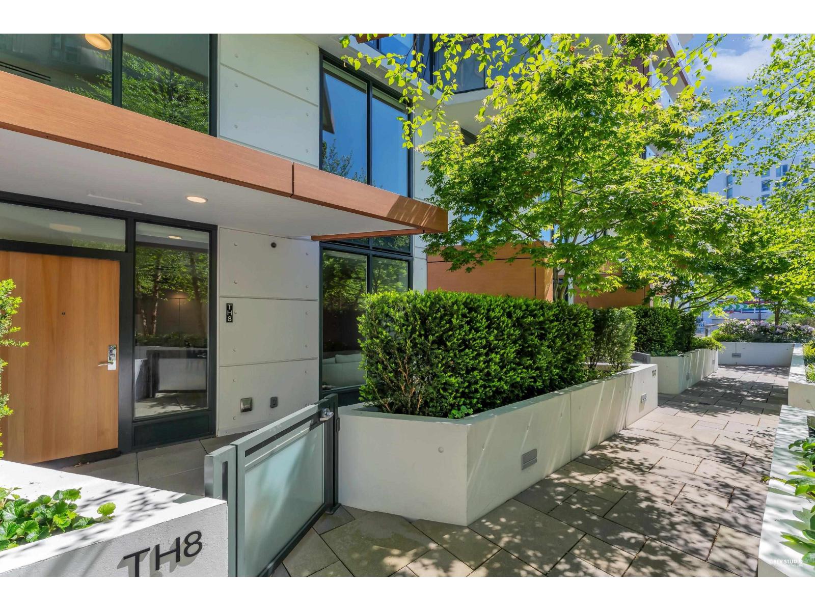 Th8 1439 George Street Property Photo 25