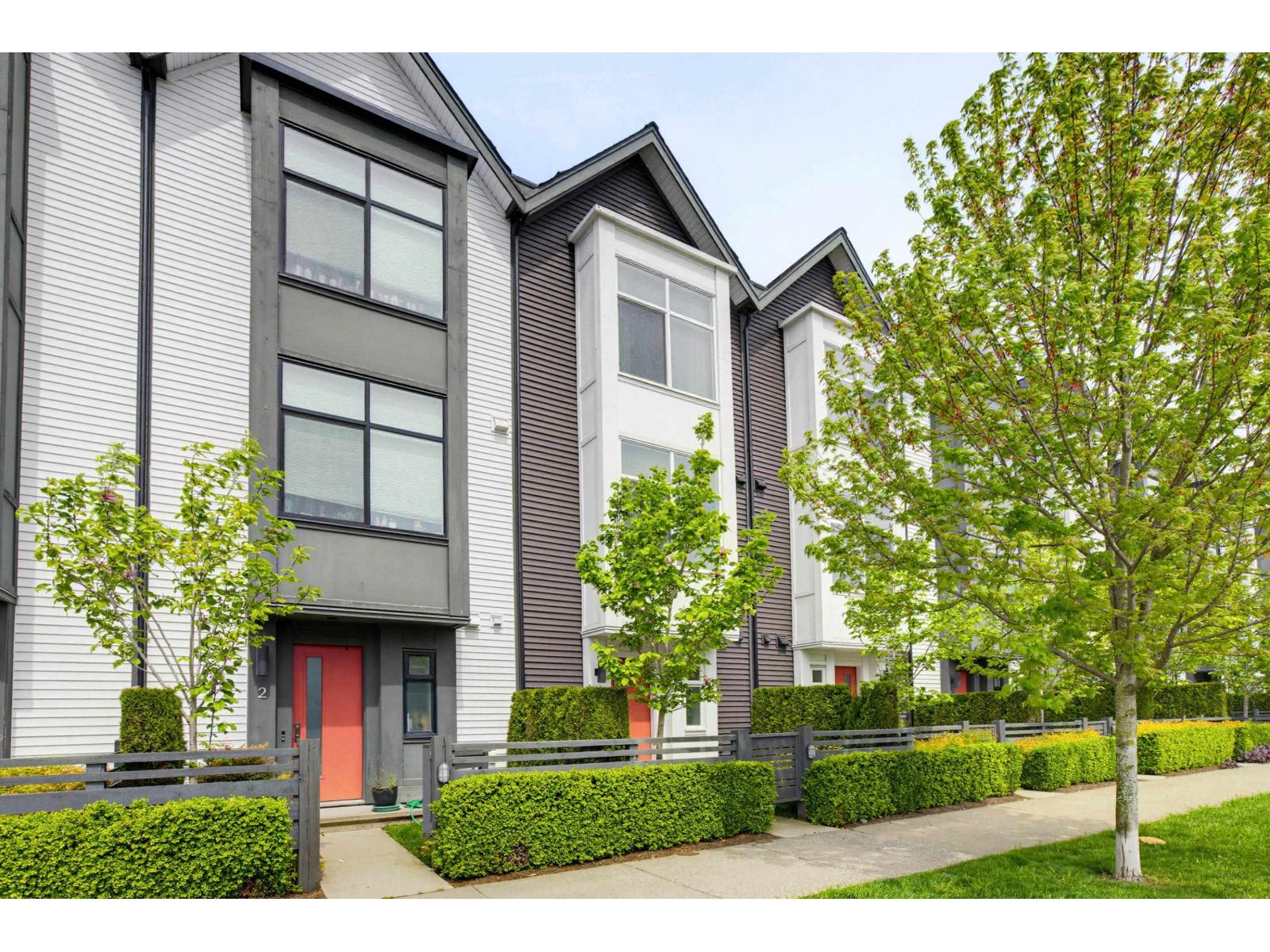 3 17555 57a Avenue Property Photo 1