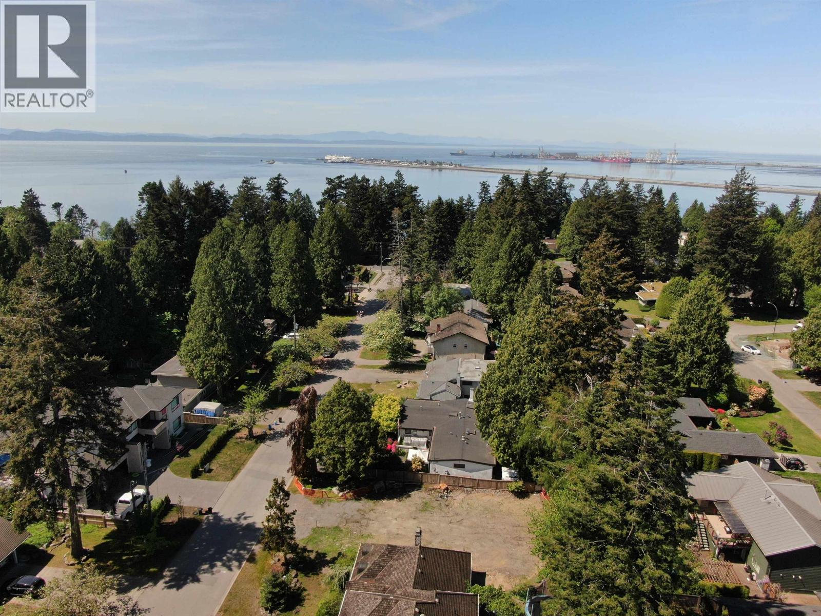 4885 5 Avenue Property Photo 1
