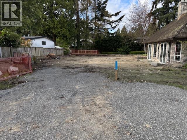 4885 5 Avenue Property Photo 3