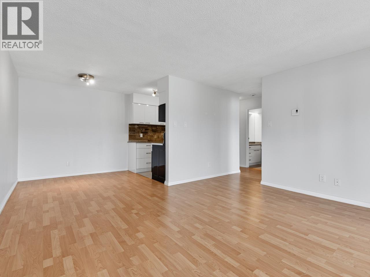 704 1026 Queens Avenue Property Photo 12