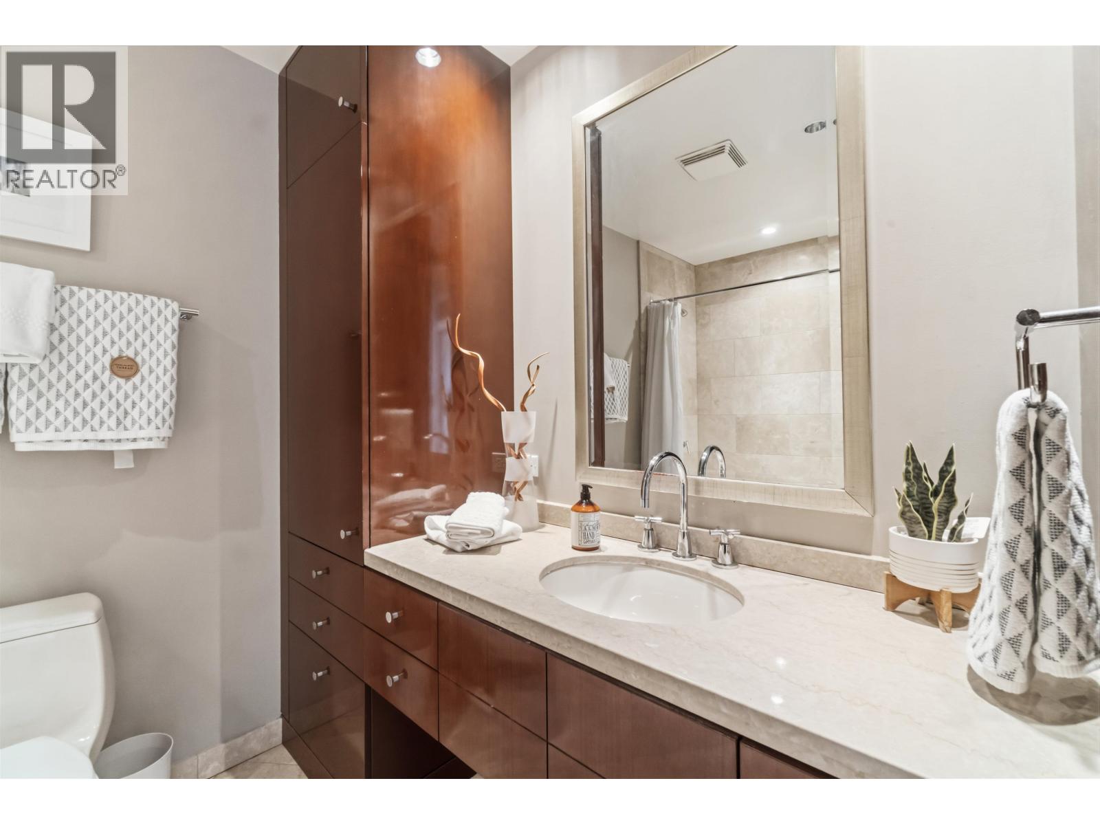 4303 938 Nelson Street Property Photo 27