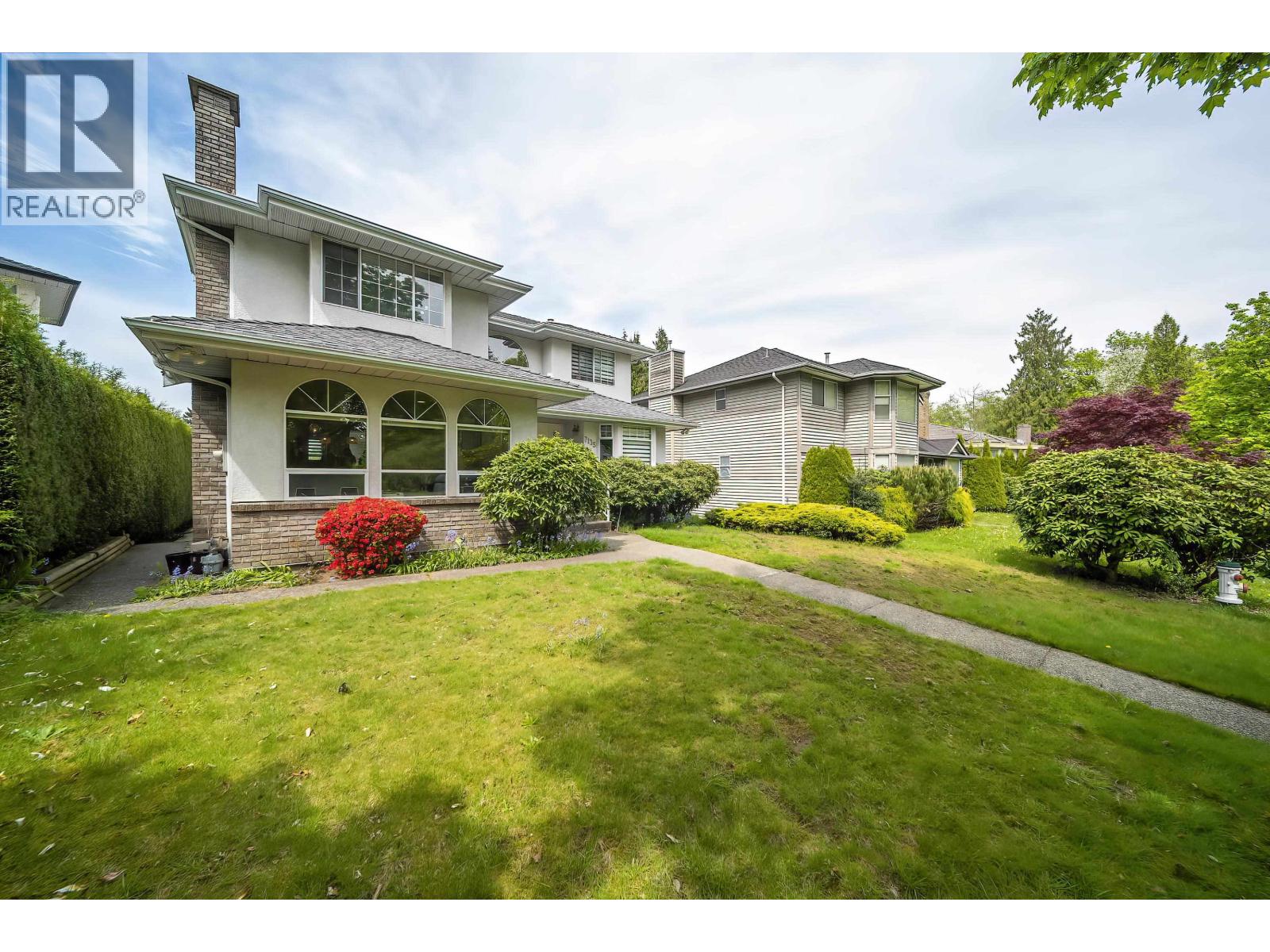 7135 4th Street Property Photo 3