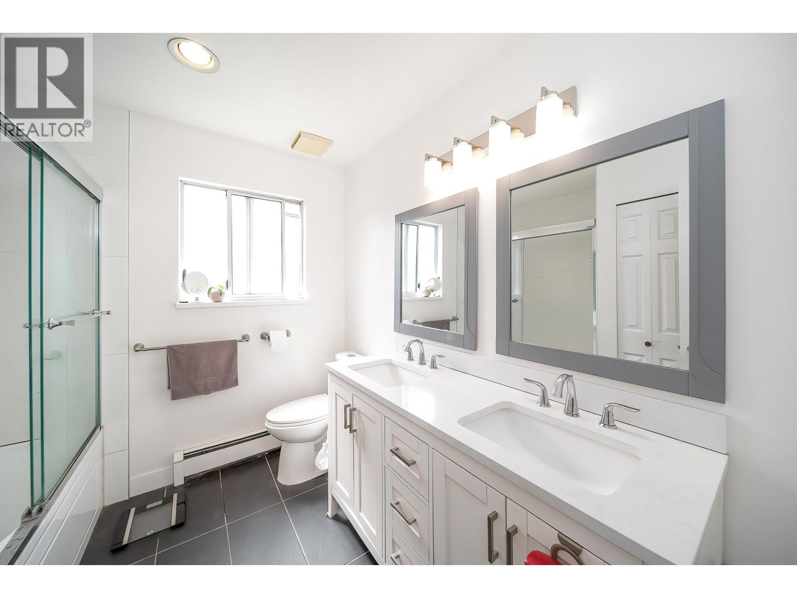 7135 4th Street Property Photo 24