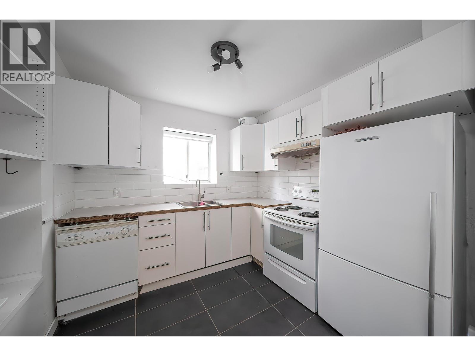 7135 4th Street Property Photo 29