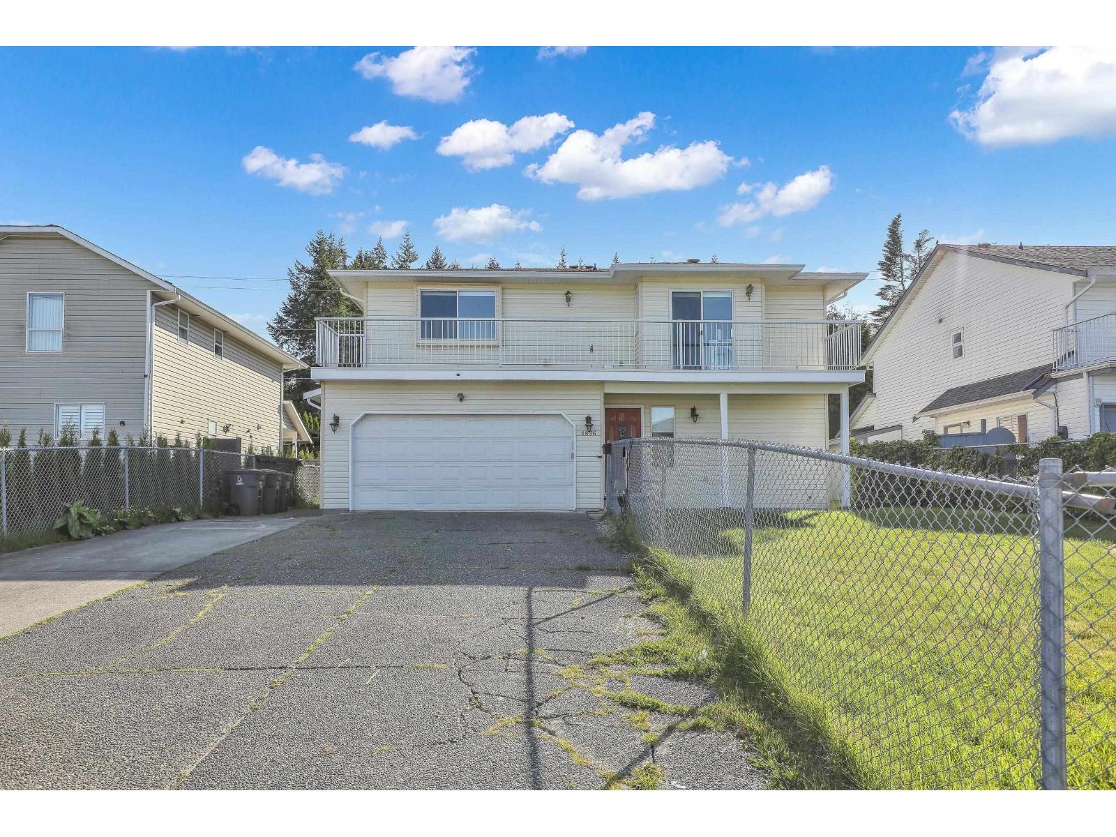 1876 King George Boulevard Property Photo 1