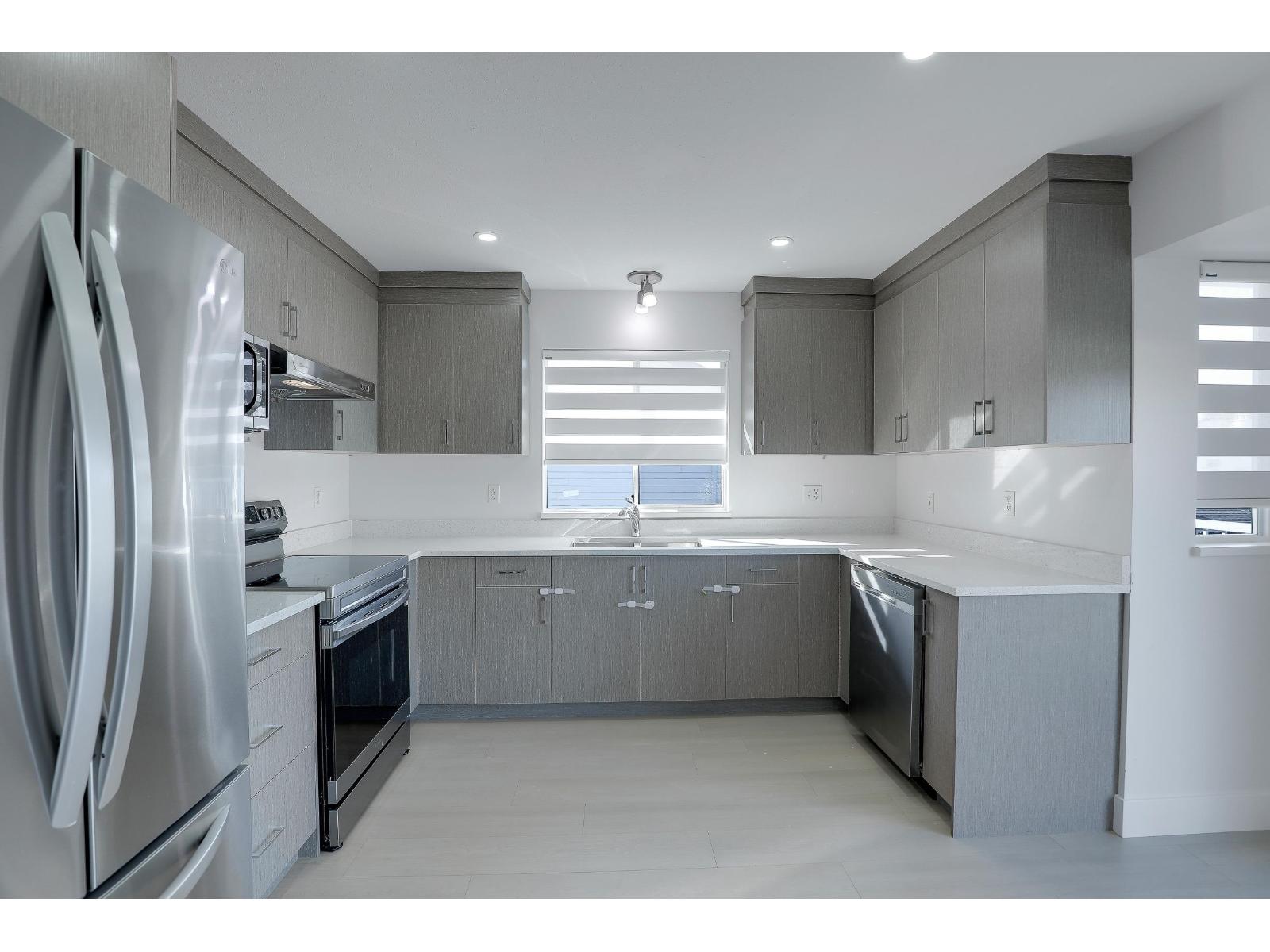 1876 King George Boulevard Property Photo 15