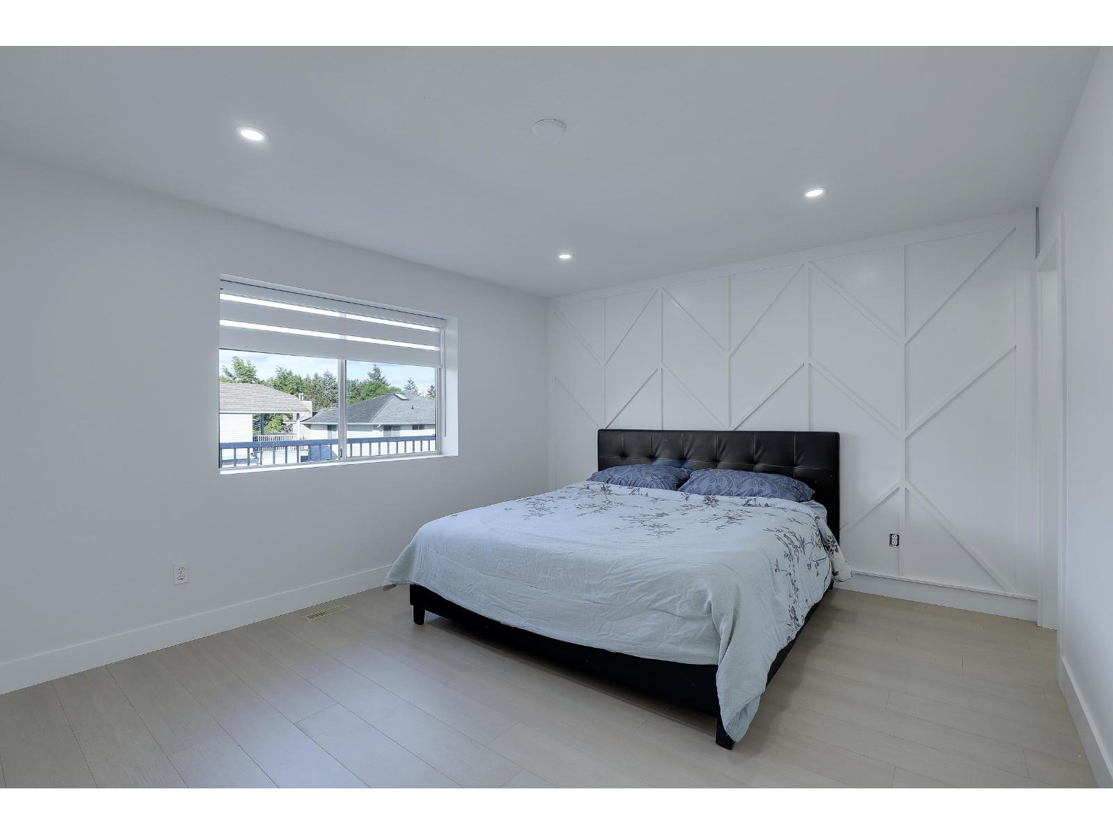 1876 King George Boulevard Property Photo 24