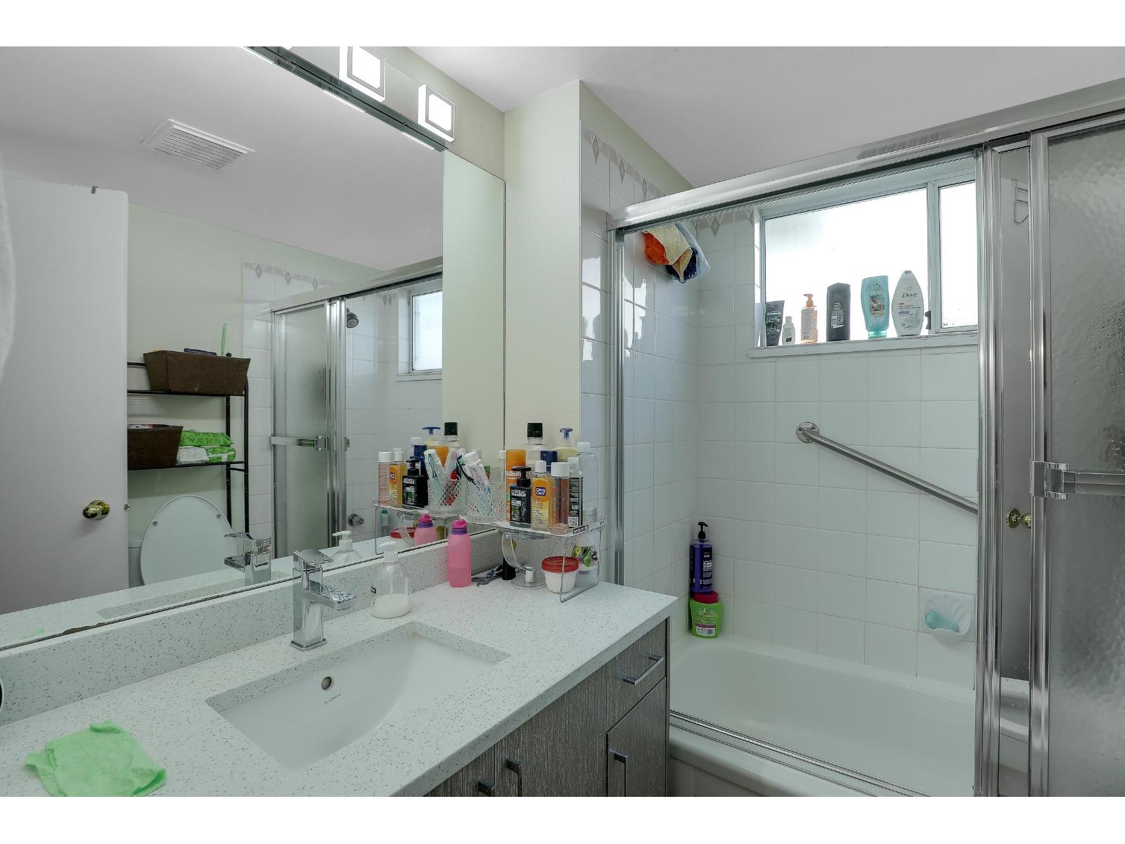 1876 King George Boulevard Property Photo 30
