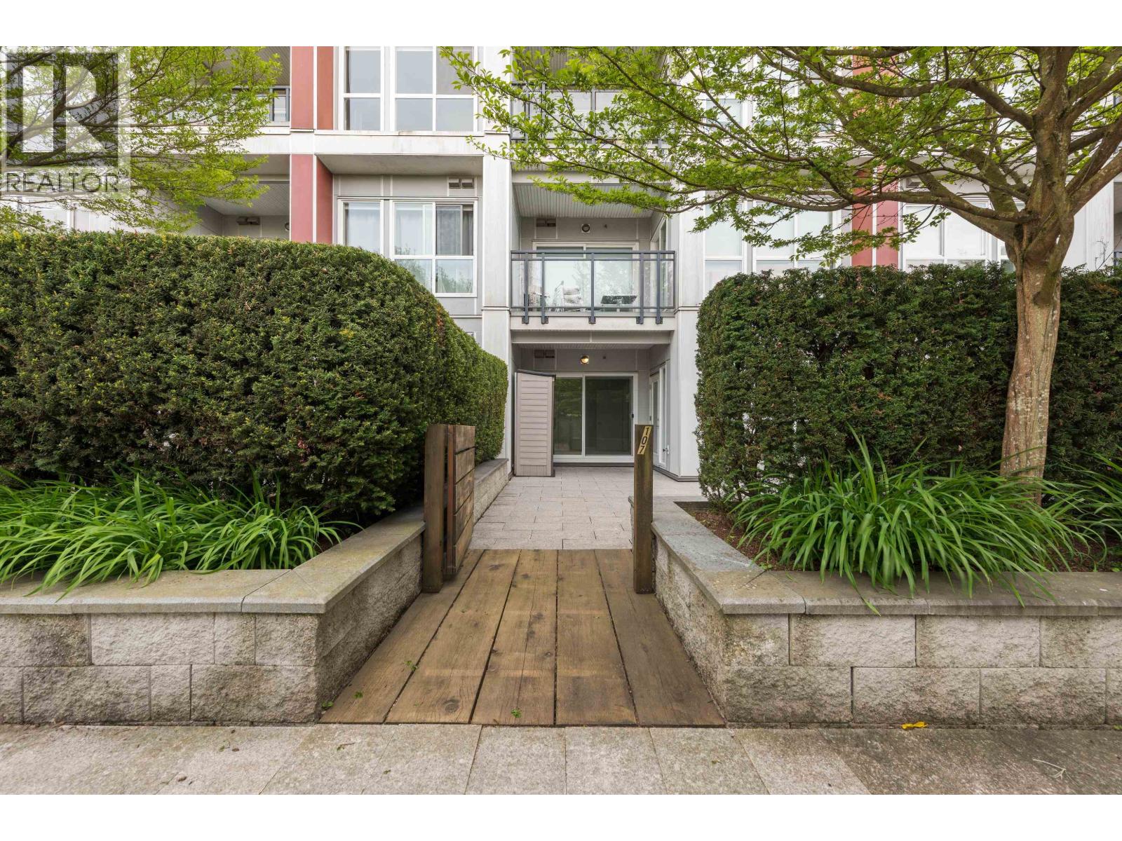107 10033 RIVER DRIVE