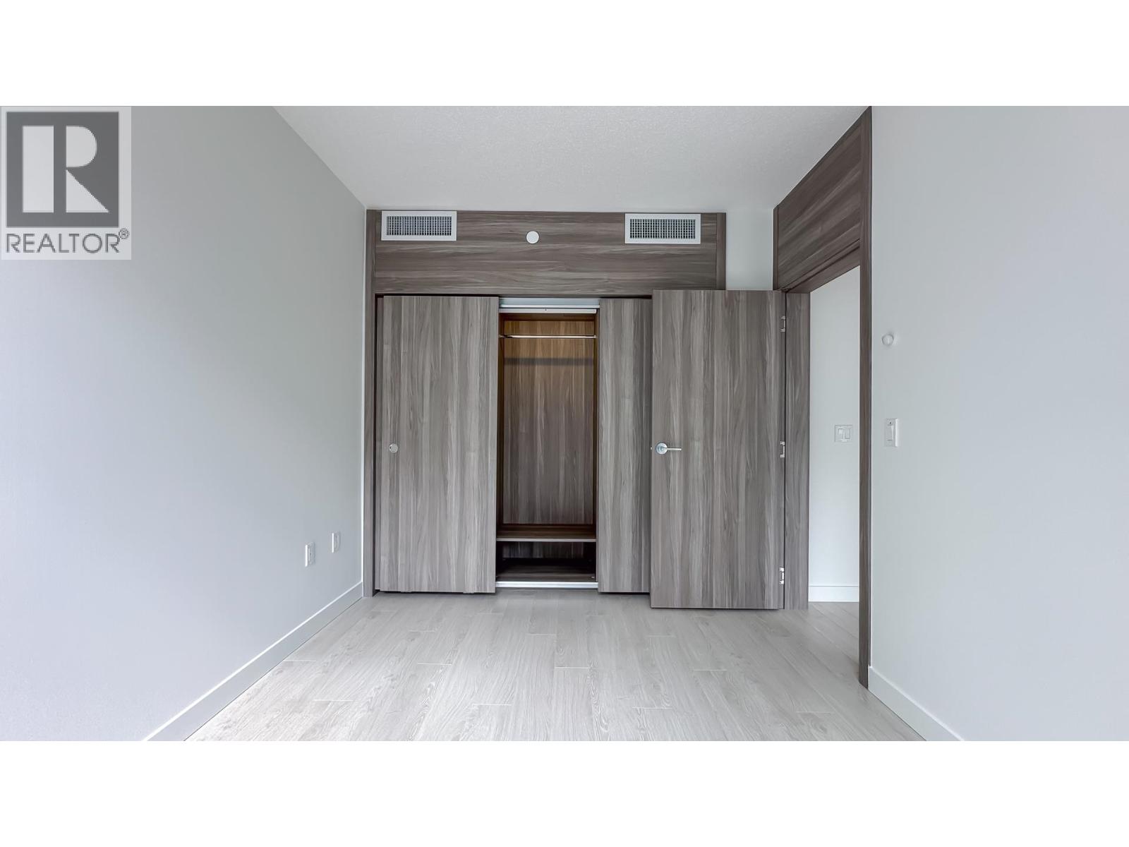 489 8671 Hazelbridge Way Property Photo 12