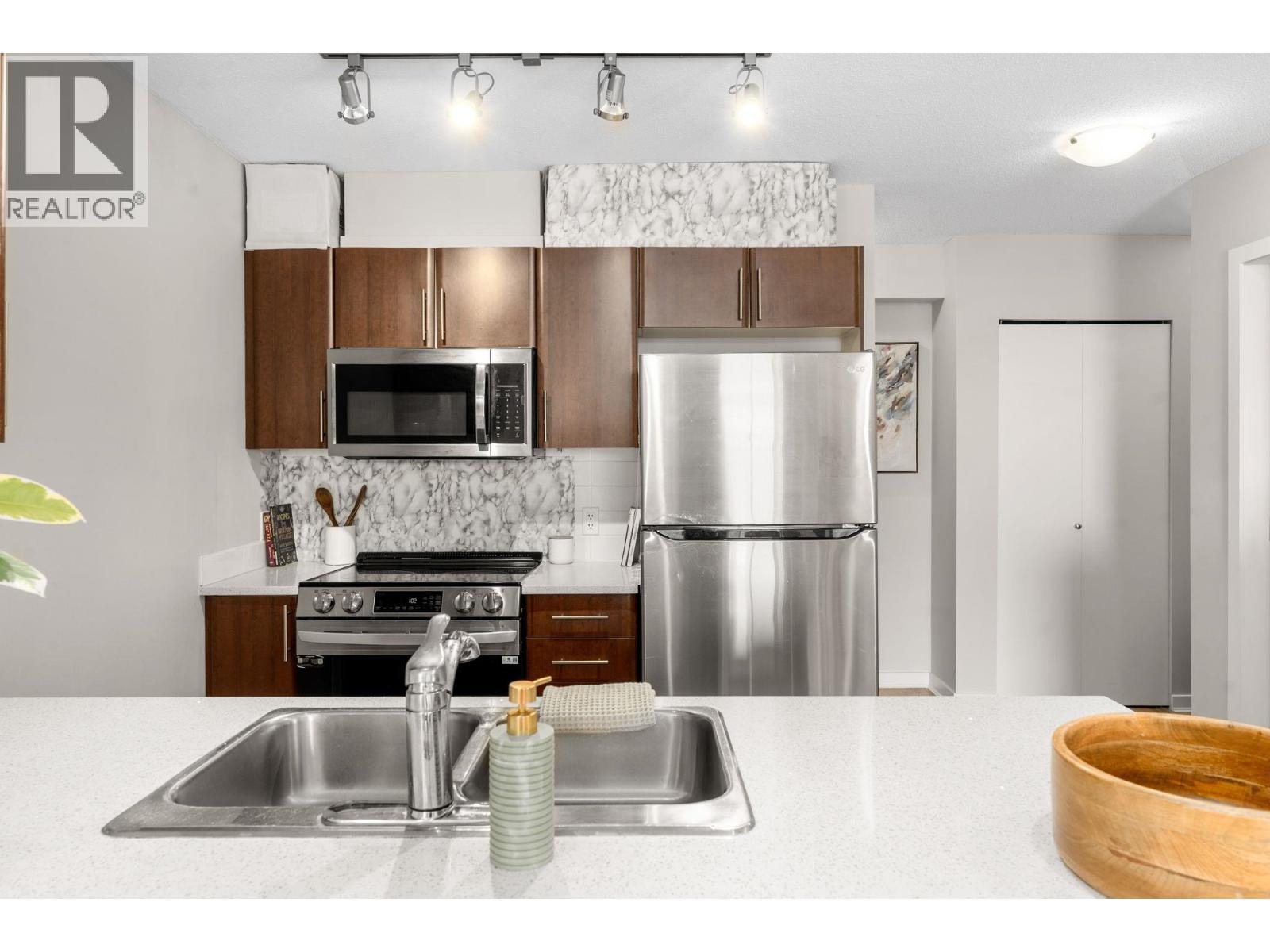 2506 1178 Heffley Crescent Property Photo 6