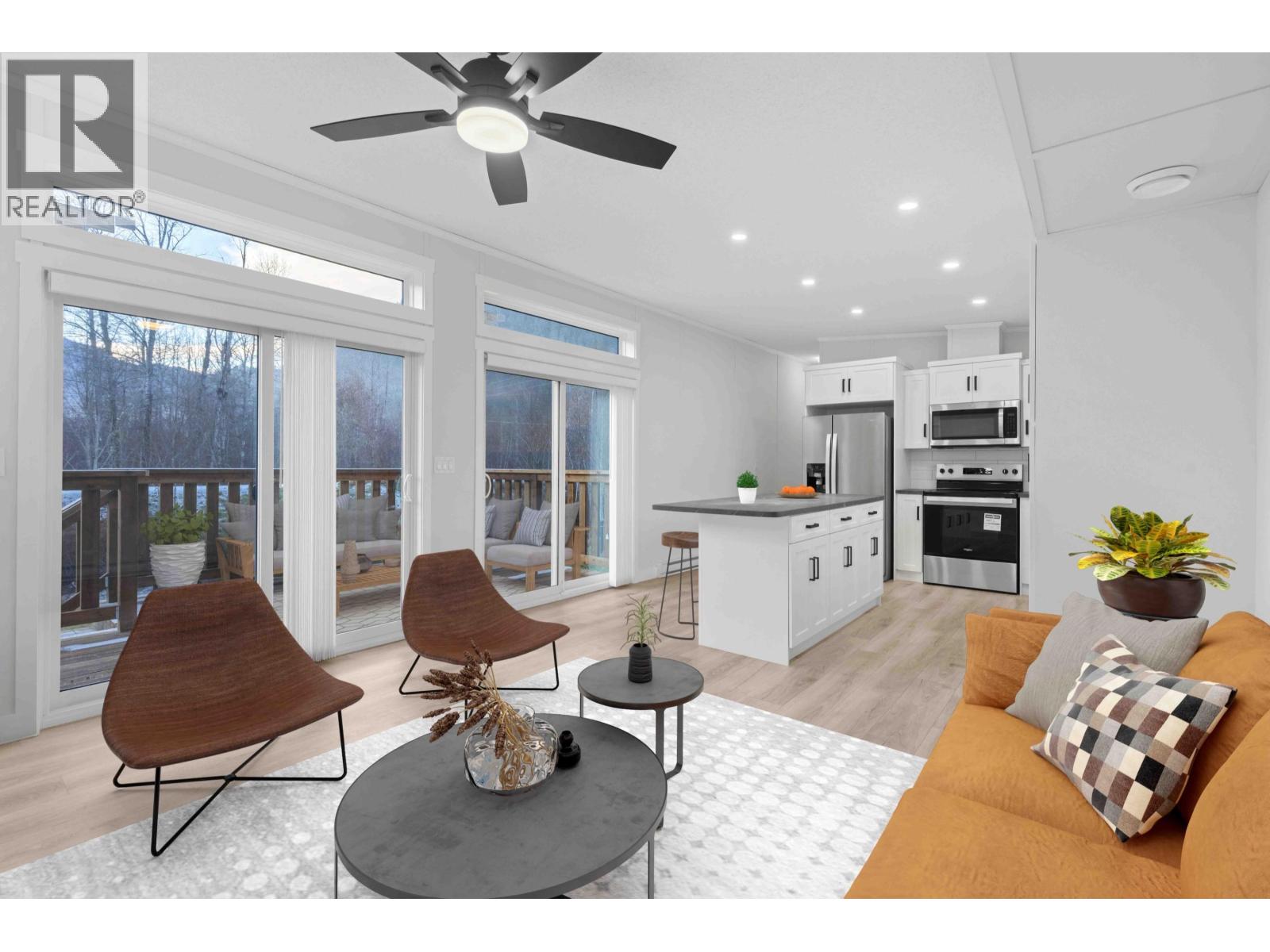 58 7370 99 HIGHWAY Property Photo 1