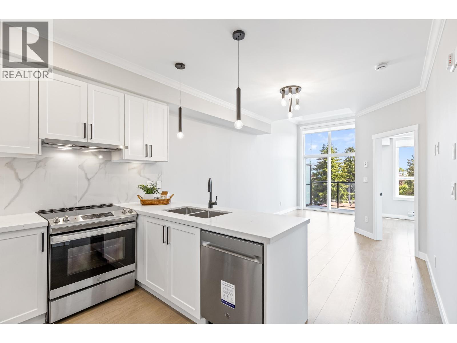 510 12109 223 Street Property Photo 2