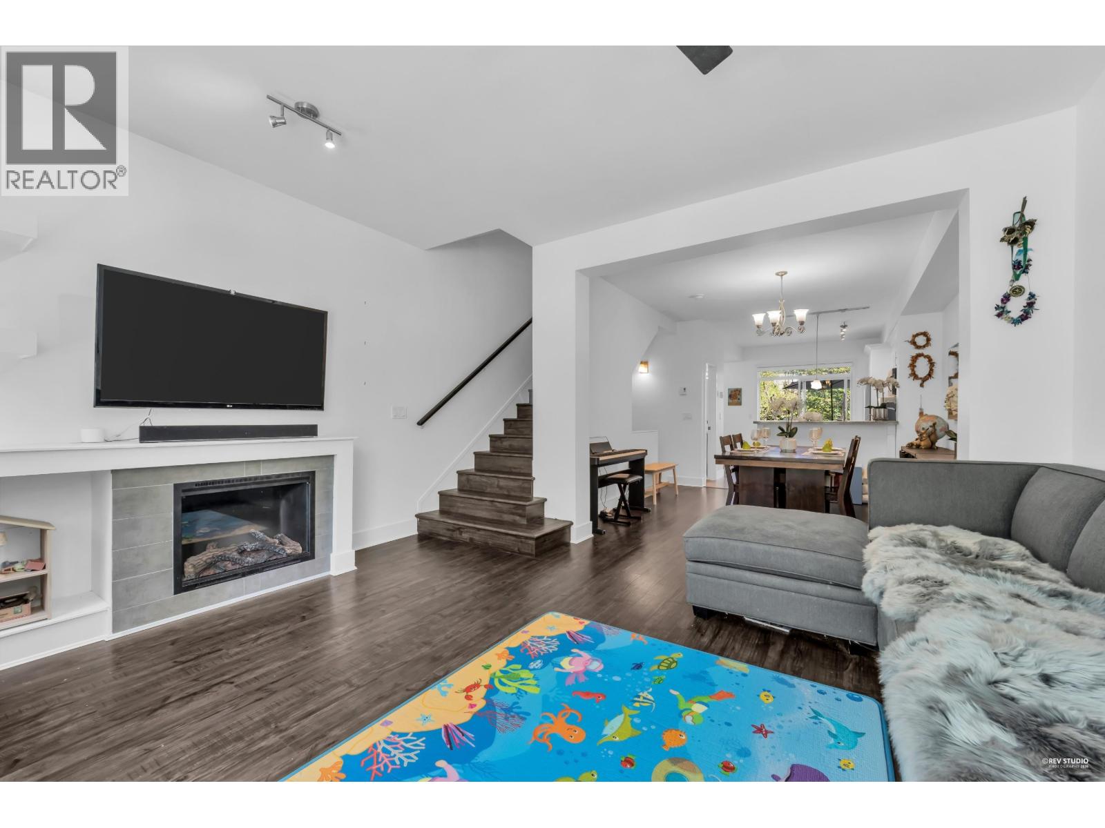 33 1299 Coast Meridian Road Property Photo 18
