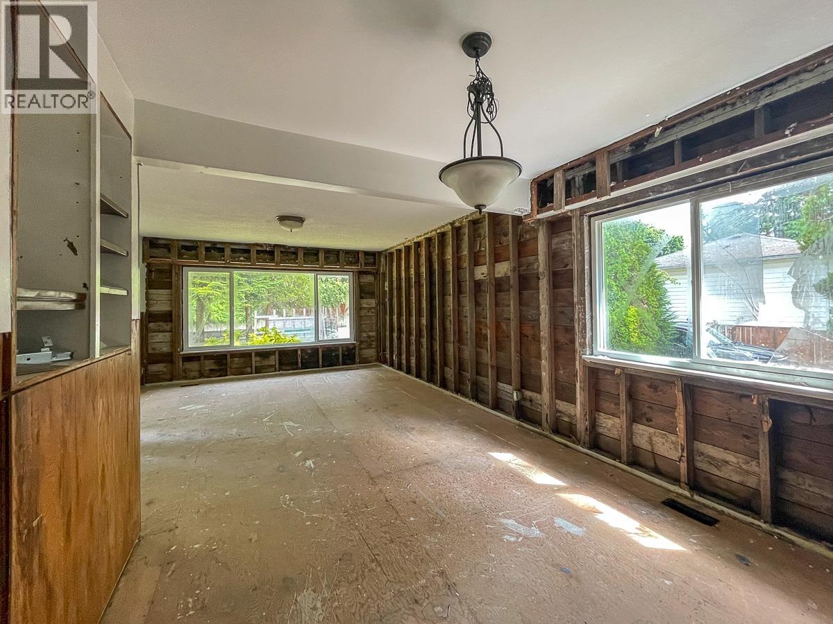 2000 Austin Avenue Property Photo 13