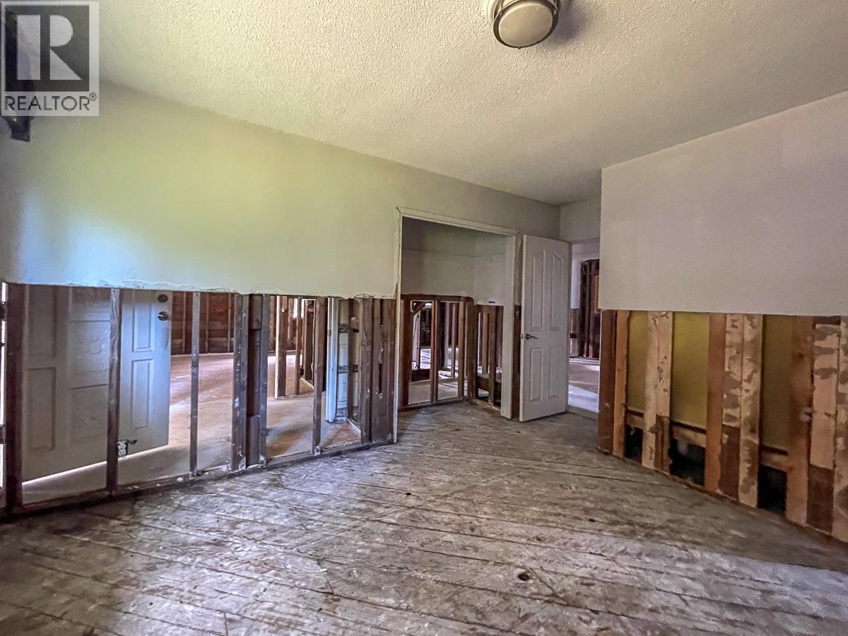 2000 Austin Avenue Property Photo 14