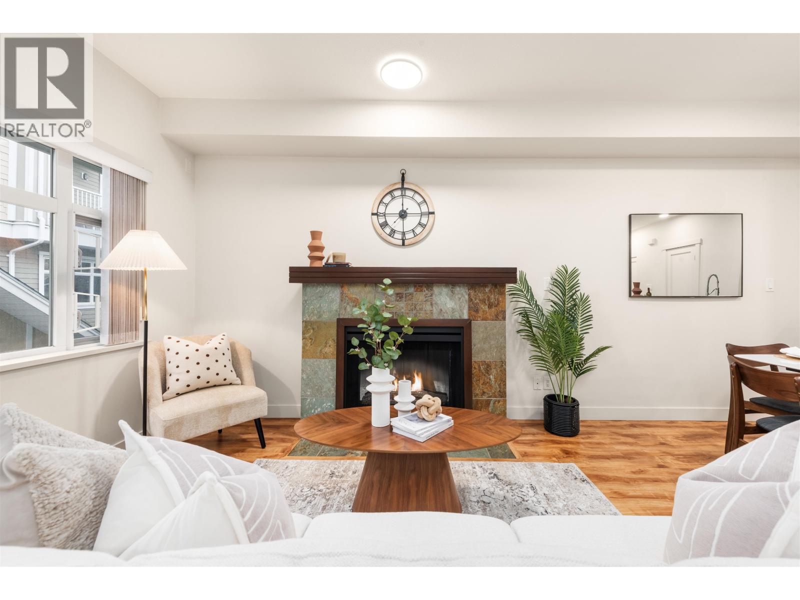 137 7388 Macpherson Avenue Property Photo 1
