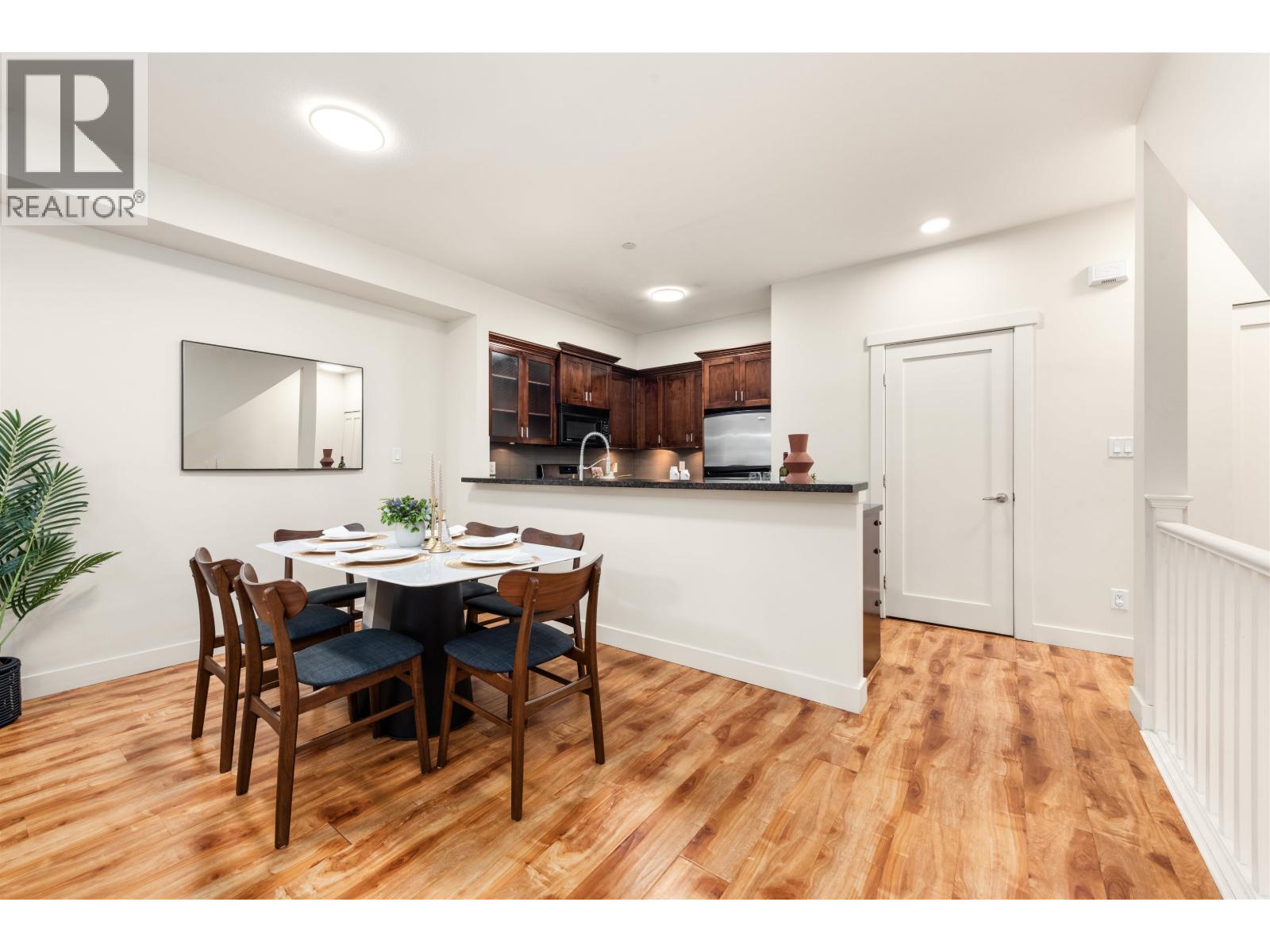 137 7388 Macpherson Avenue Property Photo 3