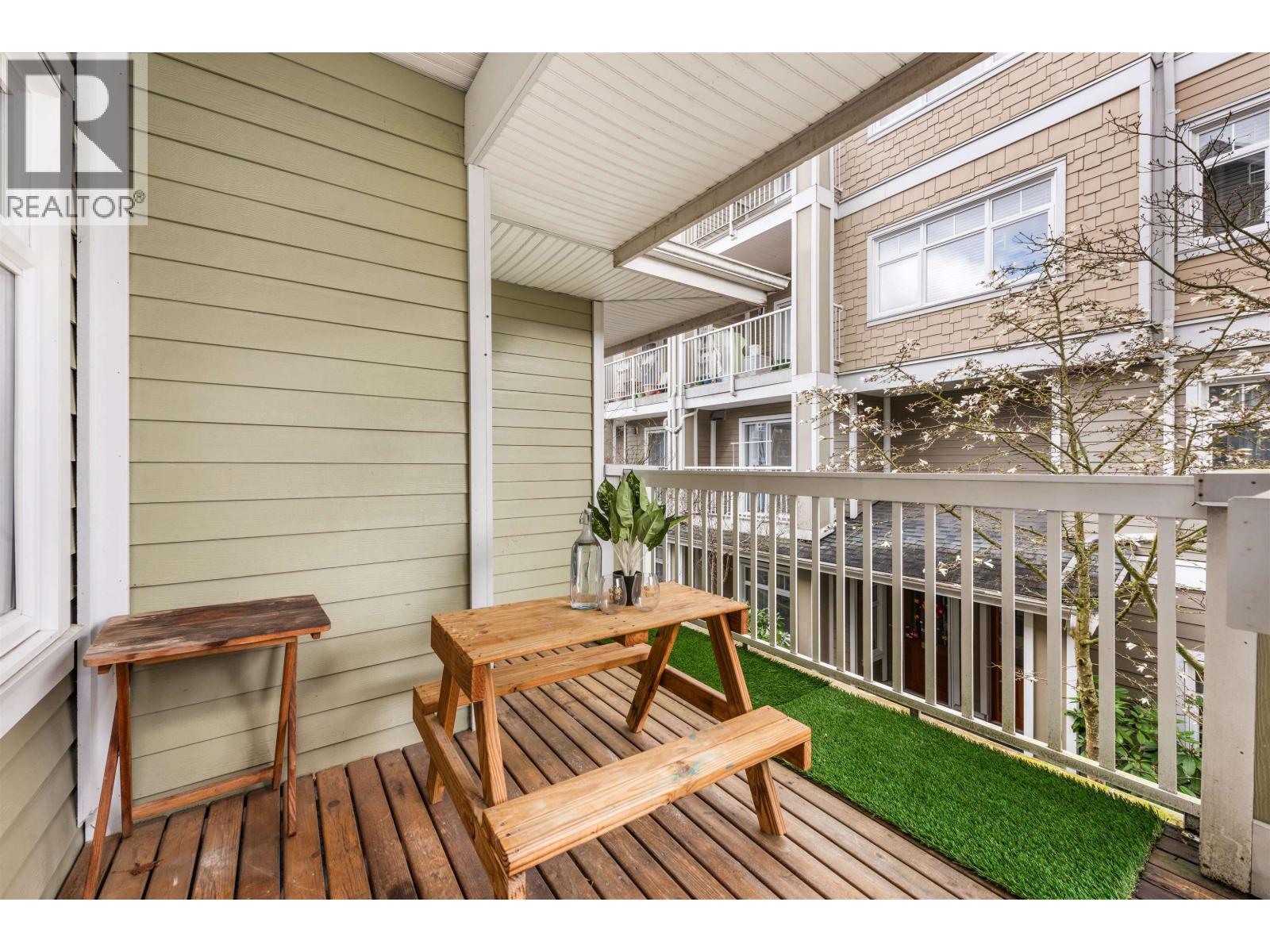 137 7388 Macpherson Avenue Property Photo 8