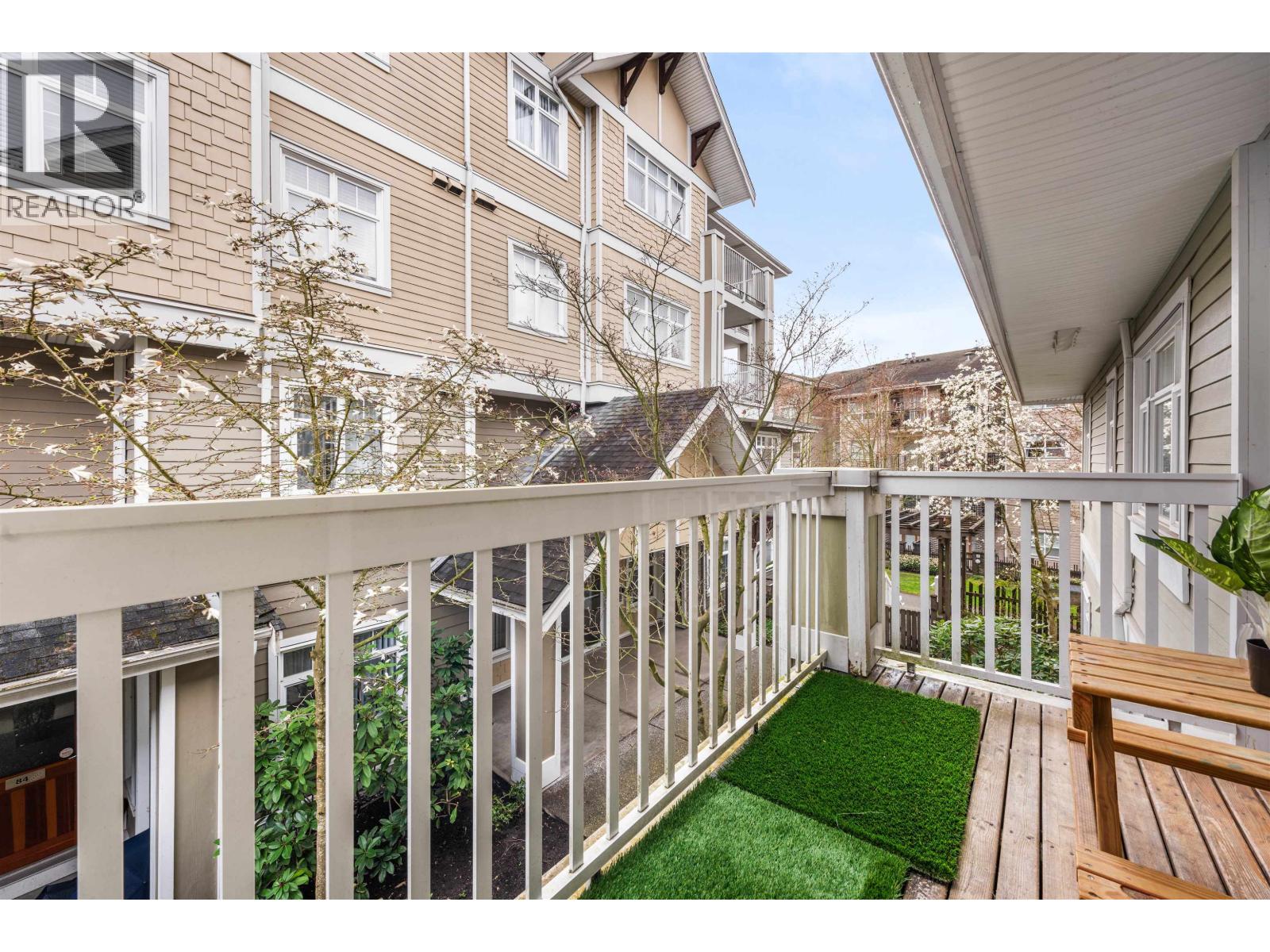 137 7388 Macpherson Avenue Property Photo 9