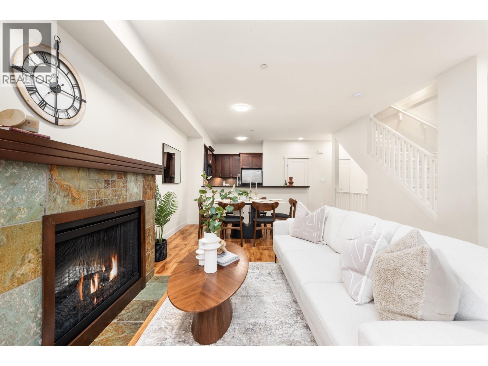 137 7388 Macpherson Avenue Property Photo 12