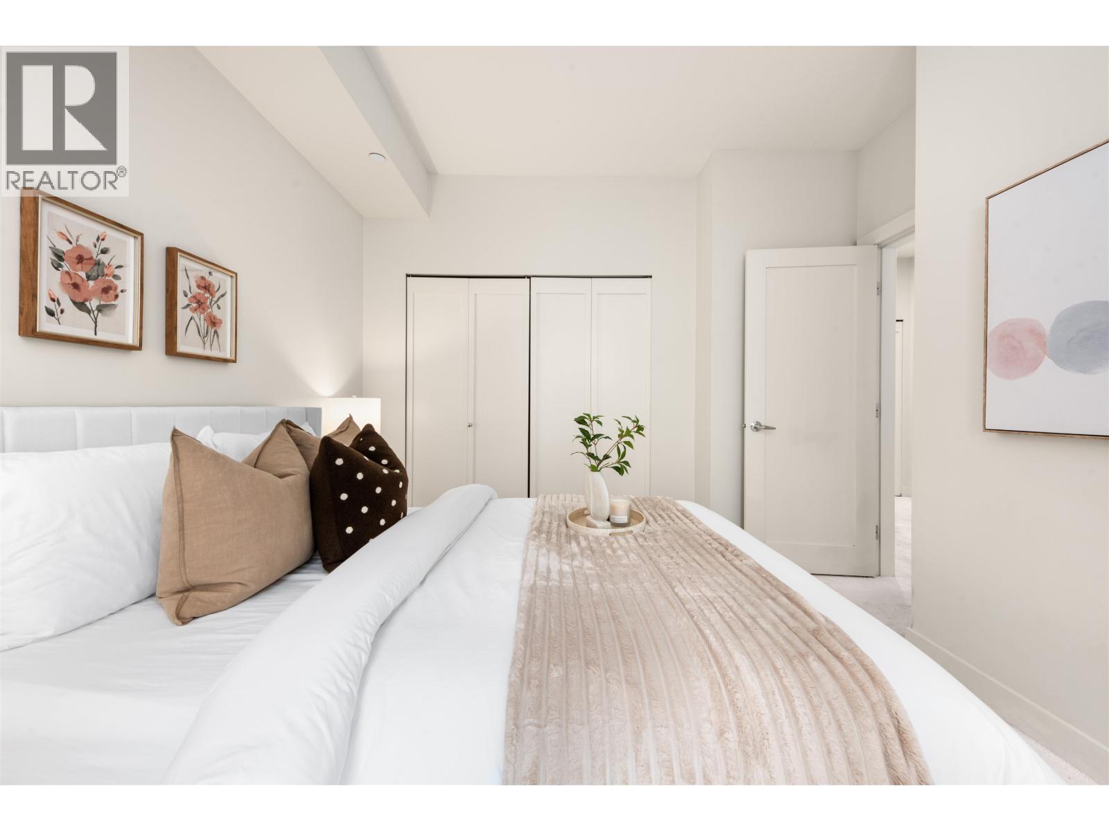 137 7388 Macpherson Avenue Property Photo 16