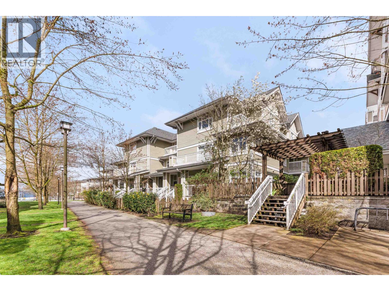 137 7388 Macpherson Avenue Property Photo 22