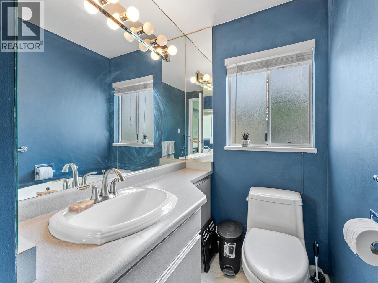 5259 Oak Place Property Photo 12