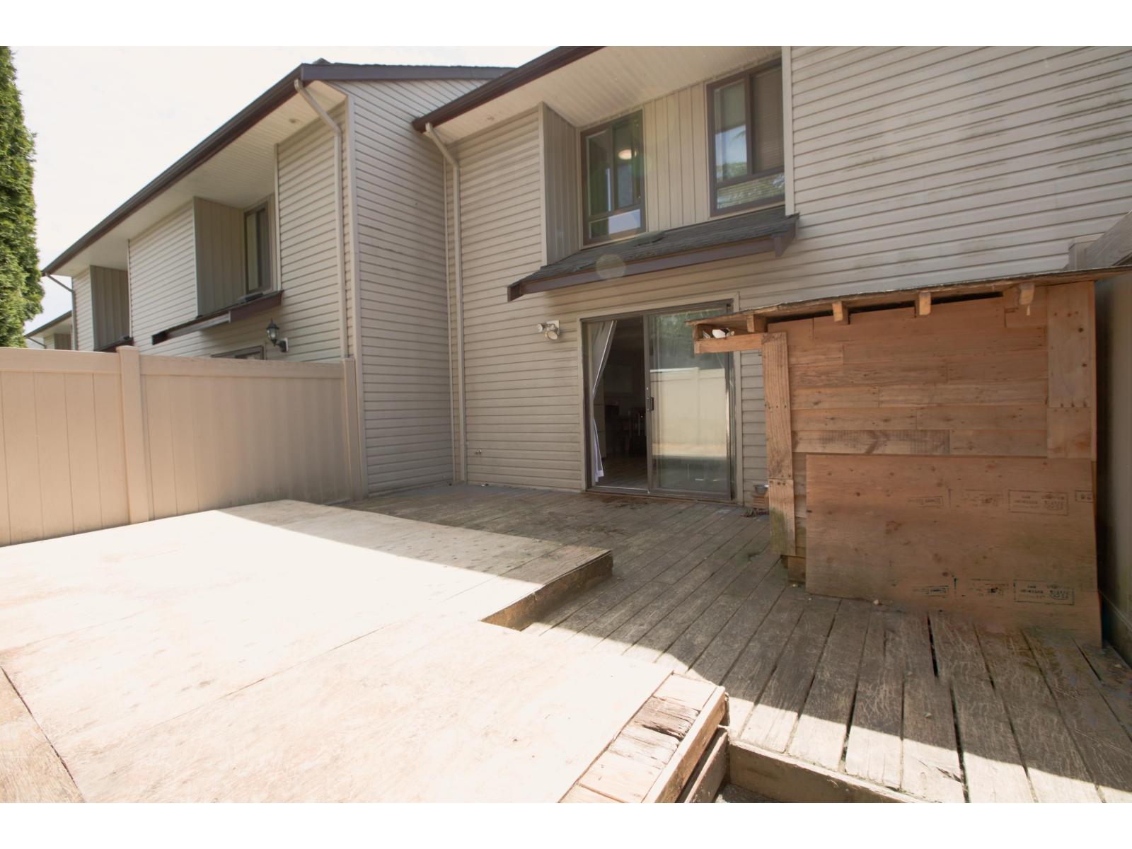 702 9270 122 Street Property Photo 14