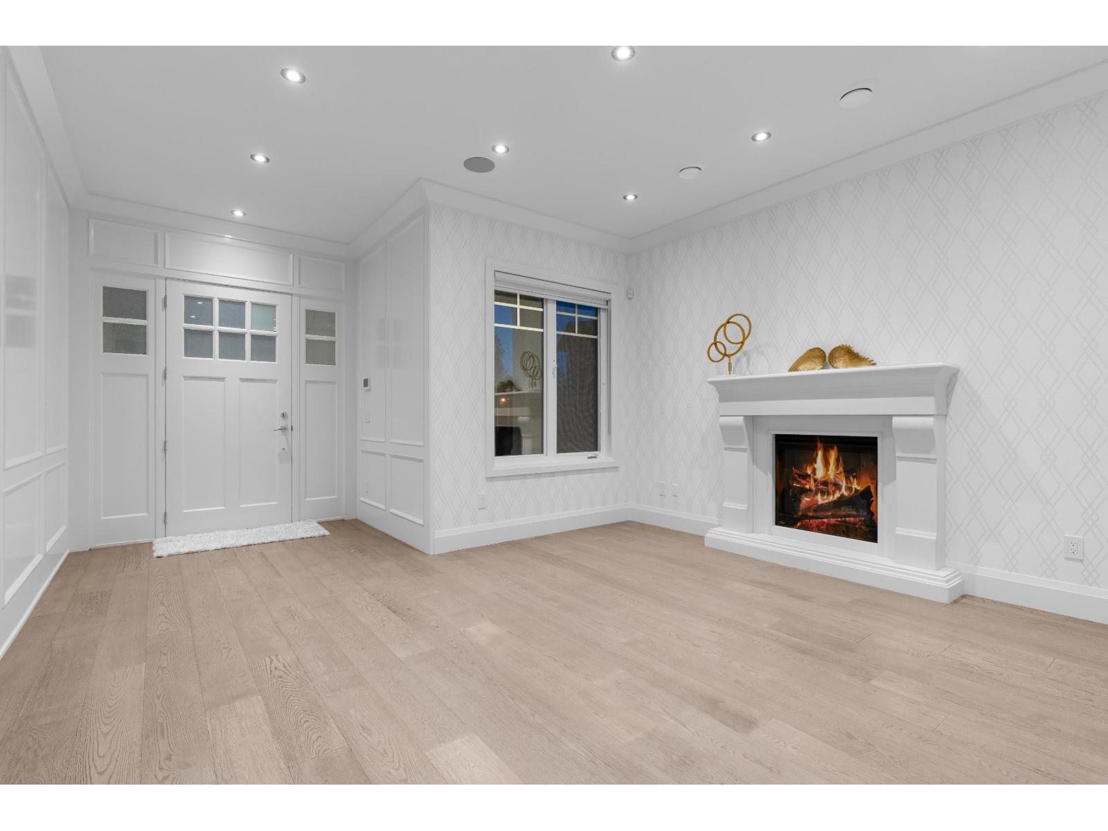 13183 19a Avenue Property Photo 6