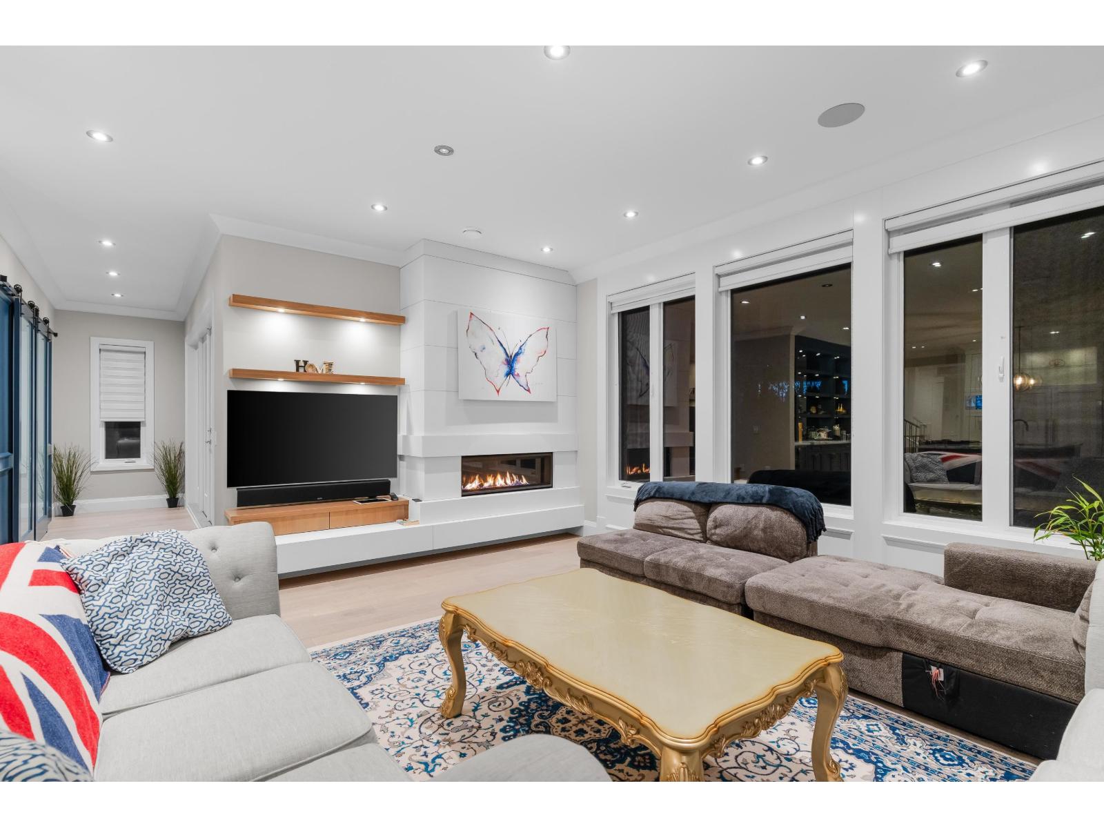 13183 19a Avenue Property Photo 11