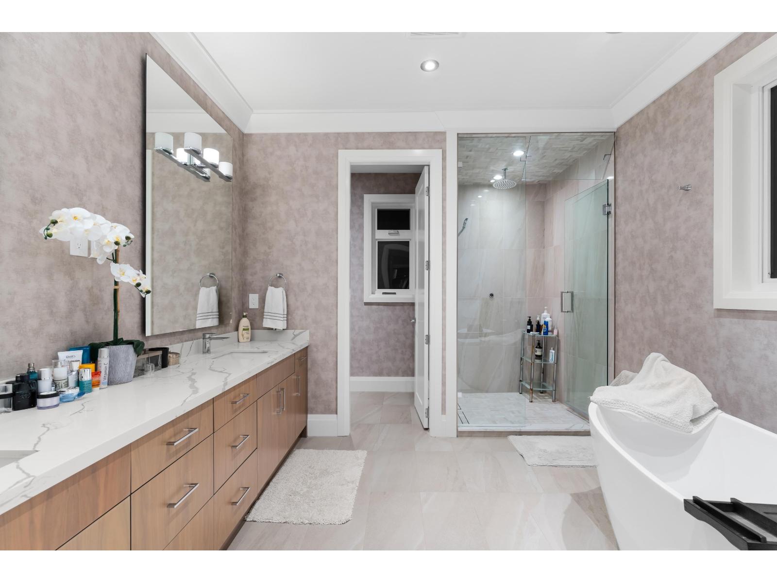 13183 19a Avenue Property Photo 29