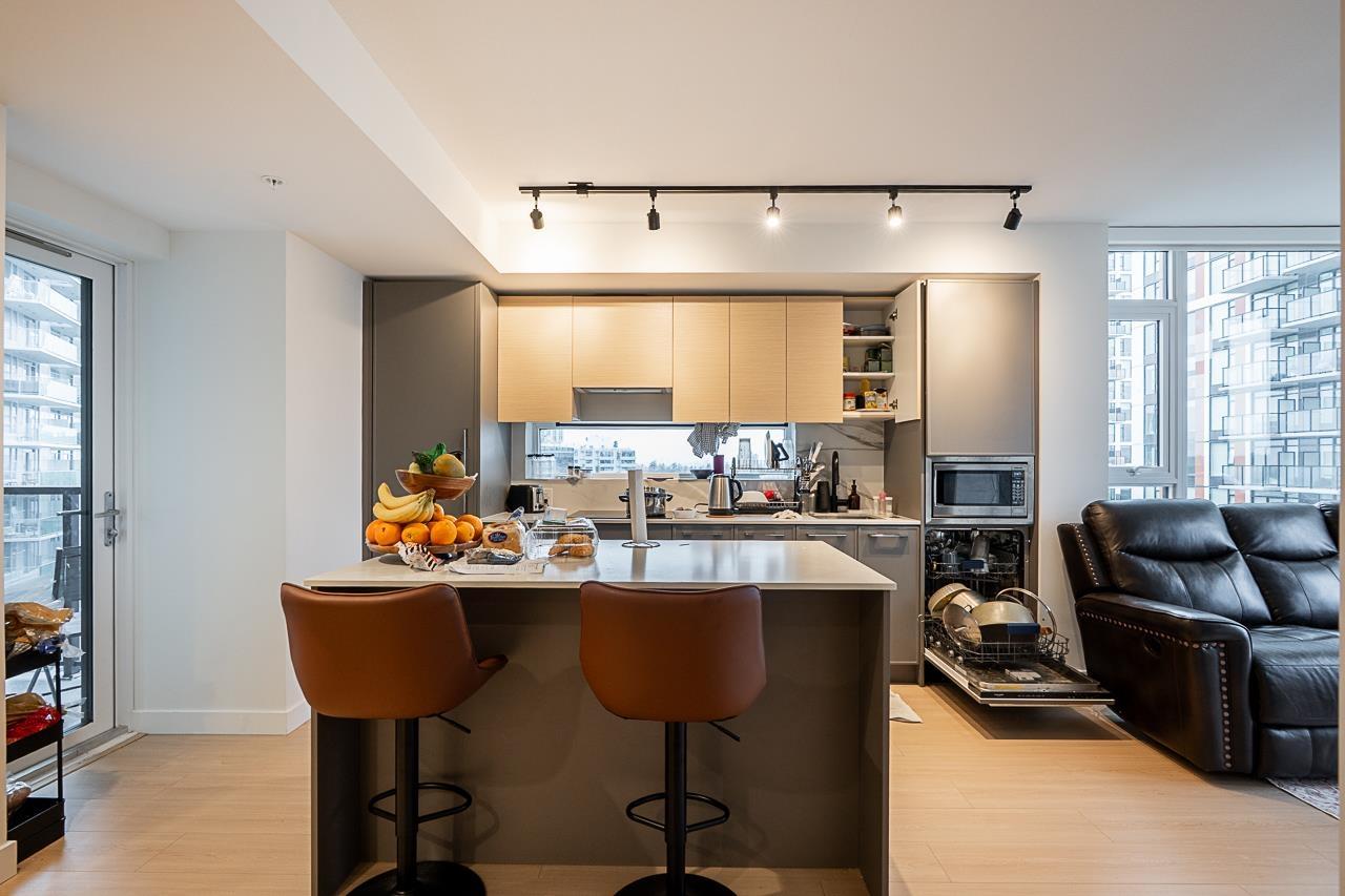 1704 13745 George Junction Property Photo 9