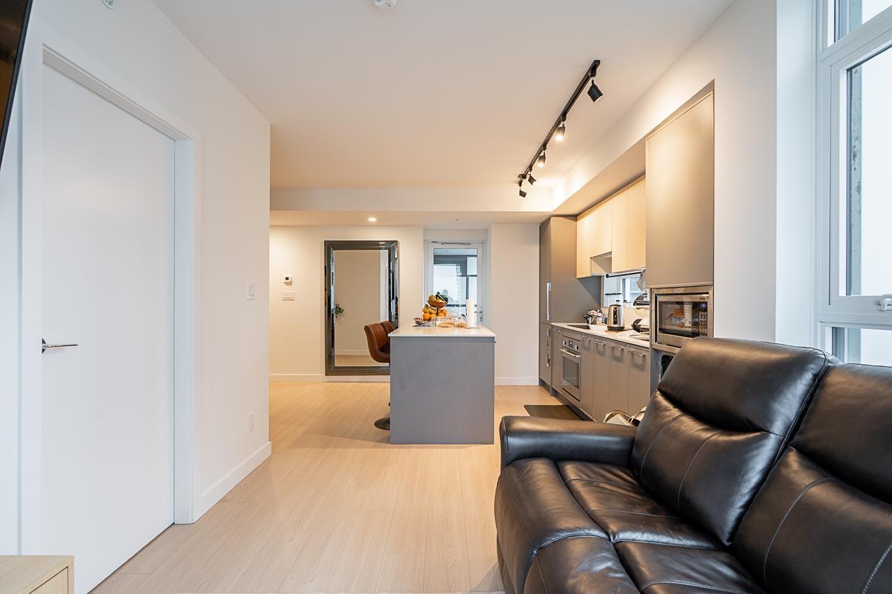 1704 13745 George Junction Property Photo 16