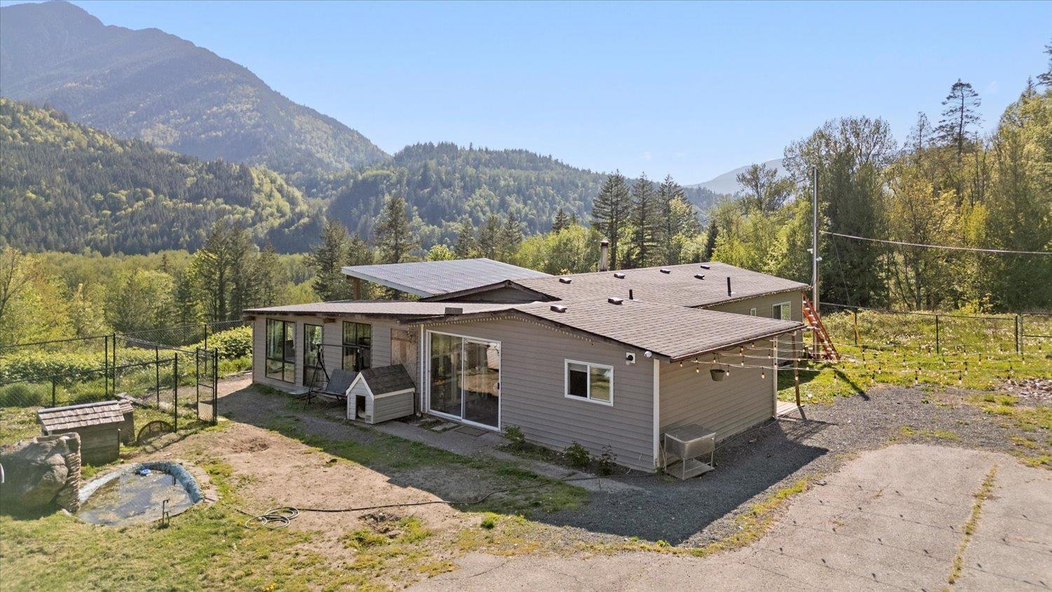 4495 Hirschman Road Property Photo 5