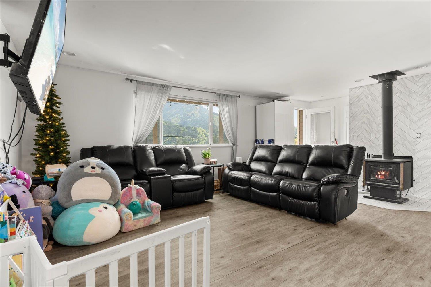 4495 Hirschman Road Property Photo 8
