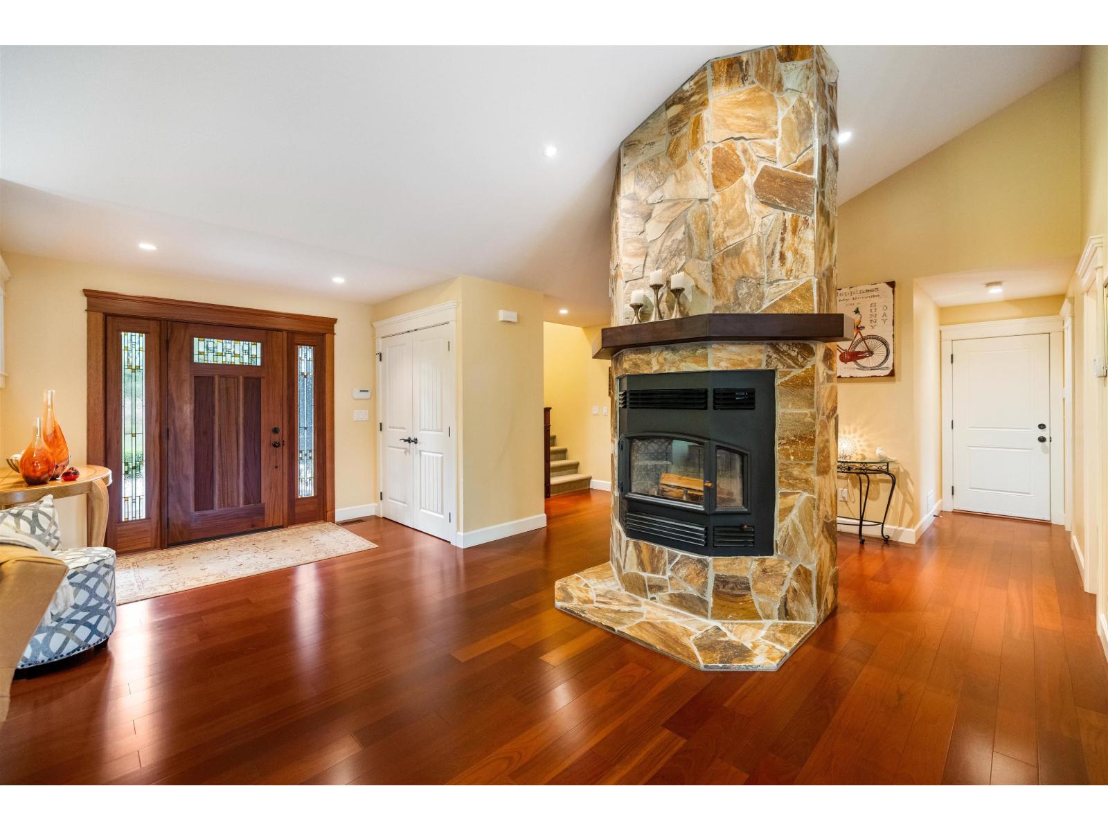 22441 79 Avenue Property Photo 14