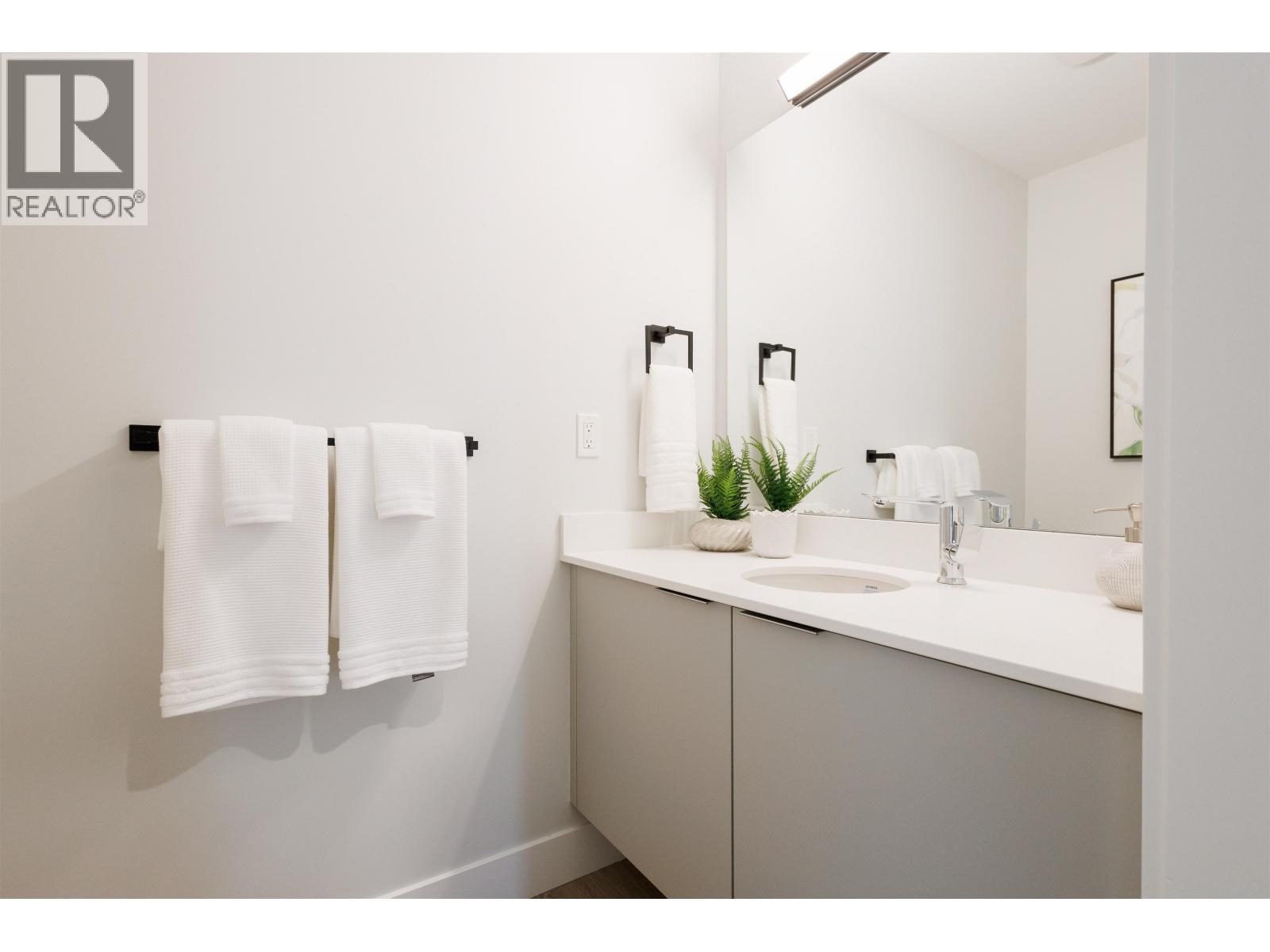 22 10640 248 Street Property Photo 6