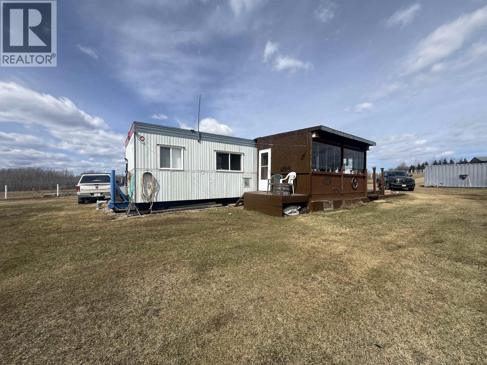 9344 N 97 Highway Property Photo 3