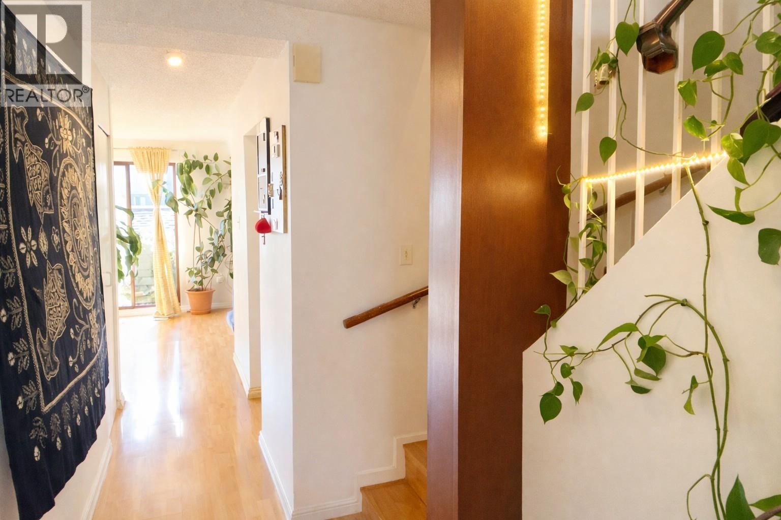 214 8140 Colonial Drive Property Photo 11
